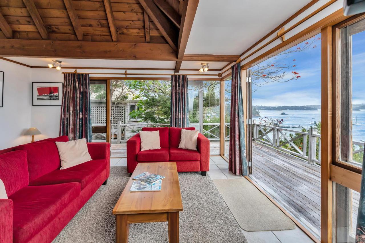 Te Maiki Retreat - Russell Holiday Home Bagian luar foto