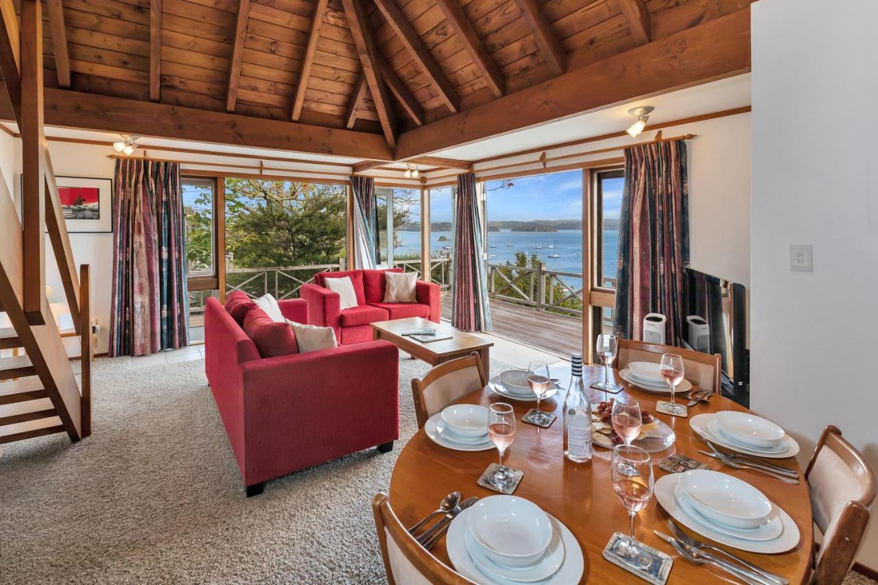 Te Maiki Retreat - Russell Holiday Home Bagian luar foto