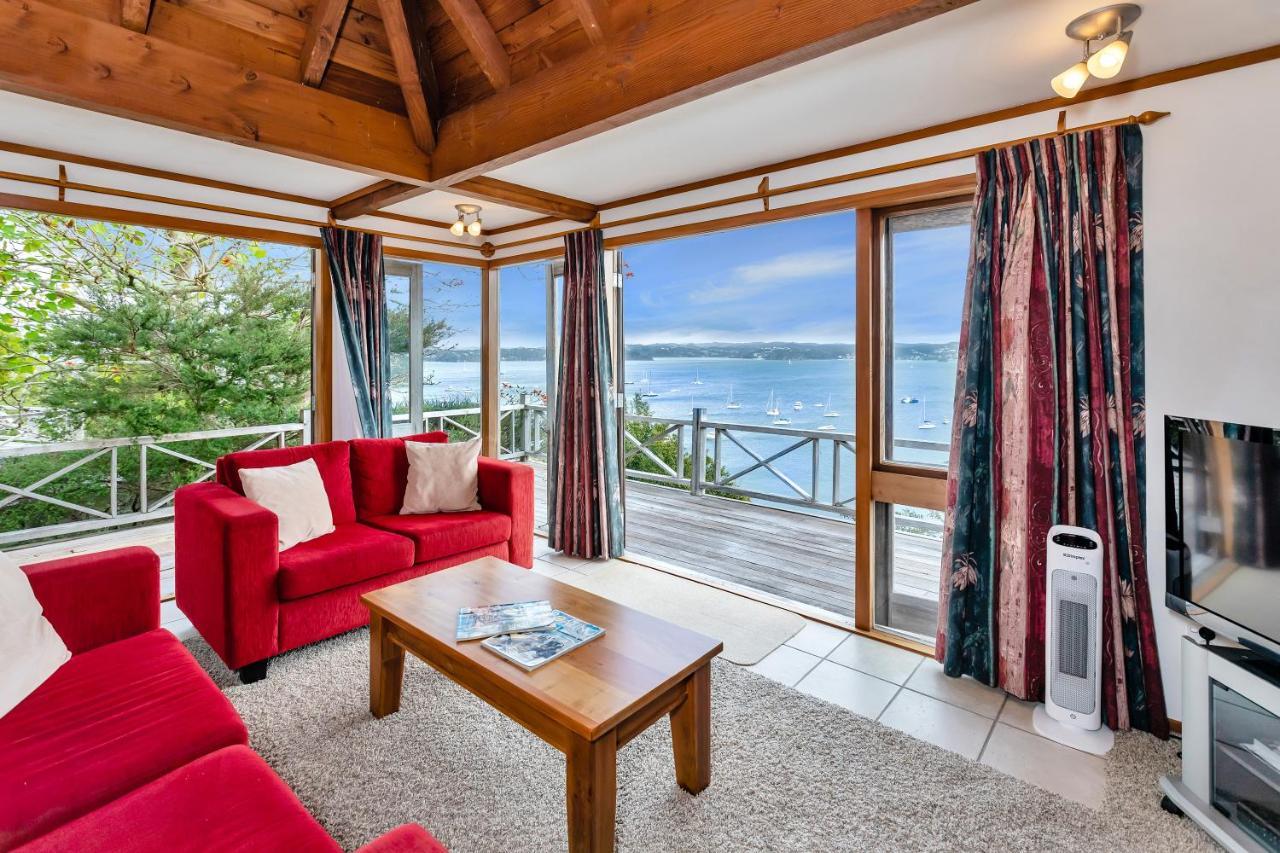 Te Maiki Retreat - Russell Holiday Home Bagian luar foto