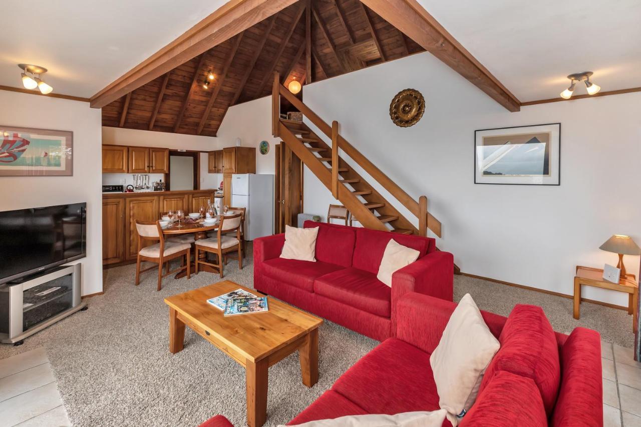 Te Maiki Retreat - Russell Holiday Home Bagian luar foto